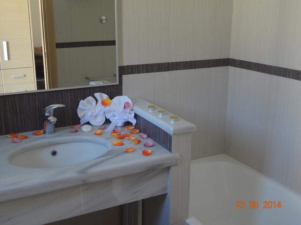 Aegea Hotel Caristo Quarto foto